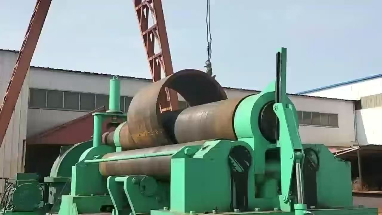 Спиральды дәнекерленген құбыр мен бұйра болат тақтайшаның тіректері арасындағы айырмашылық, тіректер ретінде?